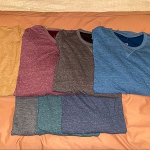 7 long sleeved mens sweaters in assorted colors.